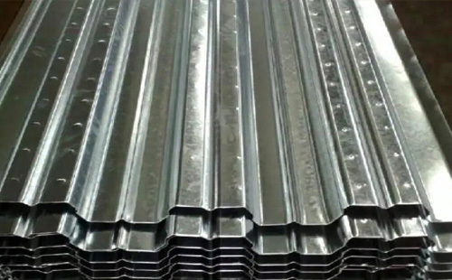 高层住宅吊装凉州楼承板怎么省工期